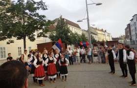 Klub "Jedinstvo" iz Schwechata organizovalo je Spasovdansku proslavu kao i "Multi-kulti" u centru grada
